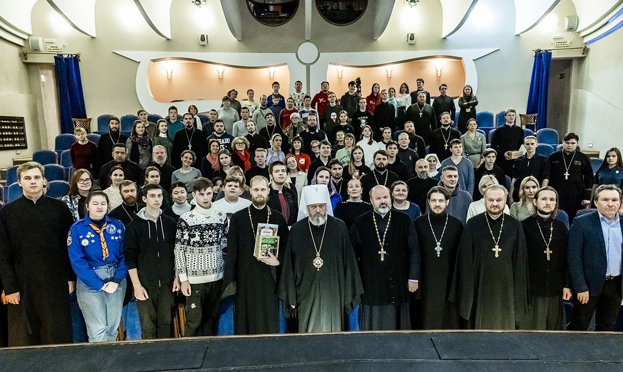 Молодёжная делегация Знаменского храма  приняла участие в межепархиальном молодёжном форуме «Моя православная Сибирь»
