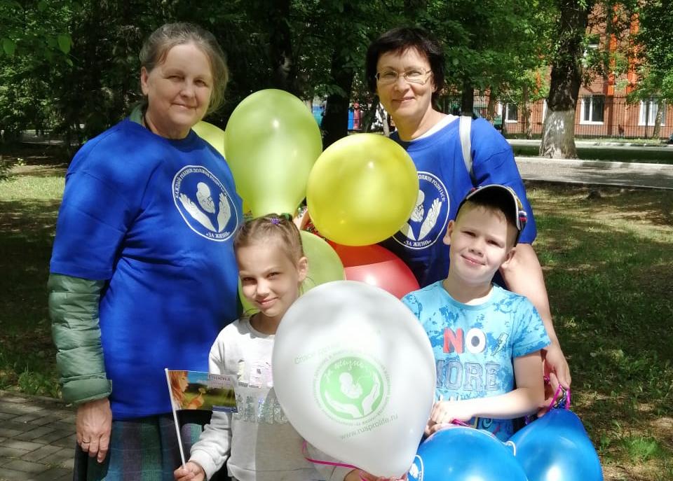 Знаменский приход провел благотворительные акции в День защиты детей