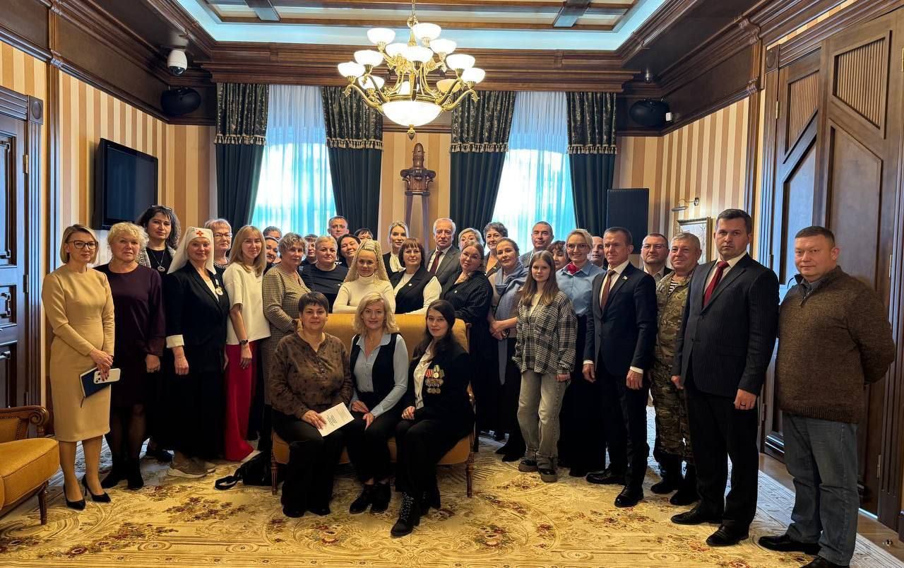 Социальный работник Знаменского храма приняла участие во встрече волонтёров с Губернатором