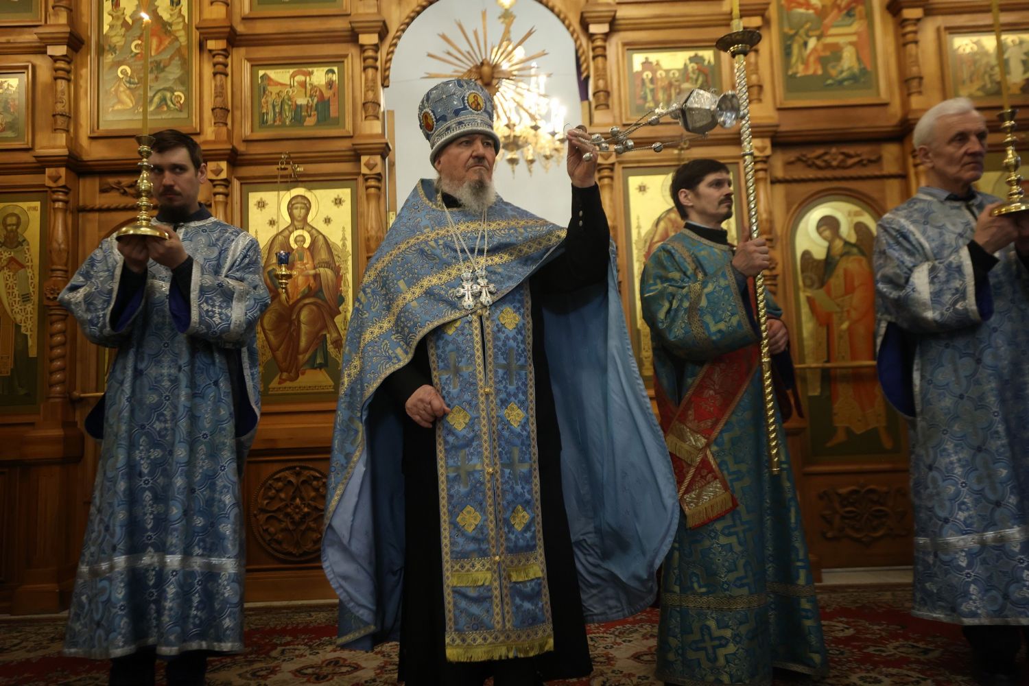 В Знаменском храме г. Томска совершено всенощное бдение накануне Благовещения Пресвятой Богородицы