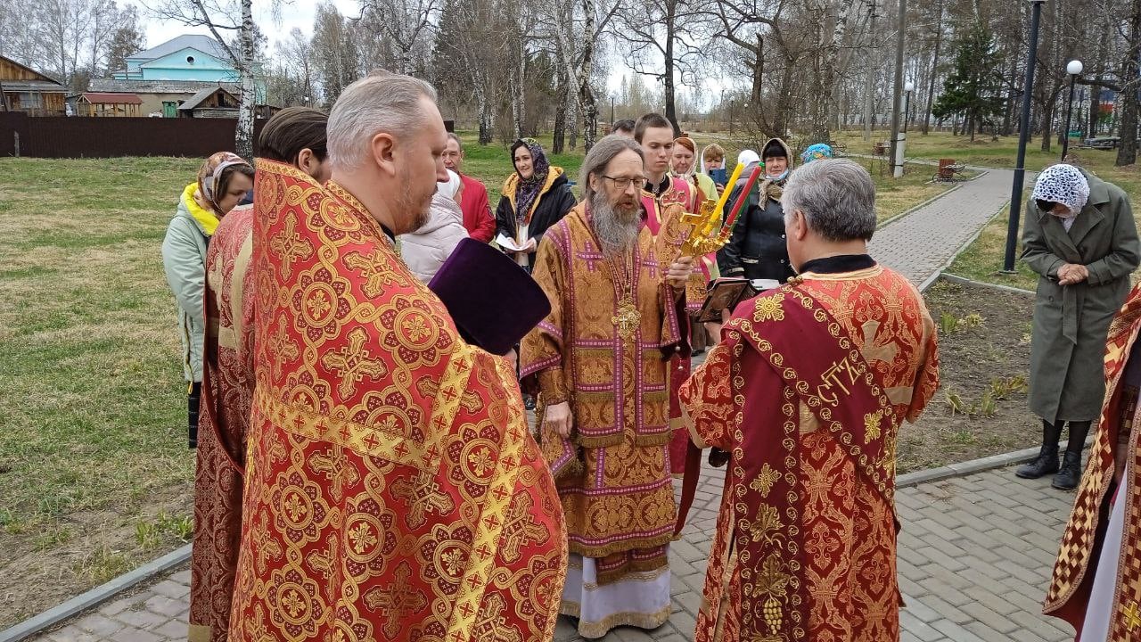 Митрополит Ростислав возглавил Божественную литургию в с. Зырянское